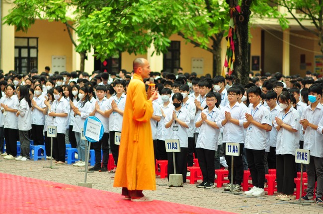 Trường THPT Thái Thuận tổ chức hoạt động ngoại khóa chủ đề 