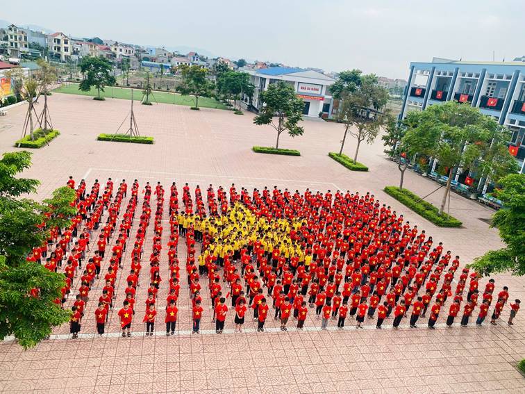 Trường Tiểu học Tân Tiến tổ chức sinh hoạt dưới cờ tuần 32 với chủ đề “Chào mừng kỷ niệm 50 năm Giải phóng miền Nam thống nhất đất nước - Nghe kể chuyện Bác Hồ”