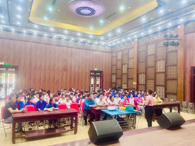 Trải nghiệm lịch sử ý nghĩa tại Đền Xương Giang của các em đội viên Liên đội Trường THCS Quỳnh Sơn