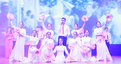 dấu chân phí trước