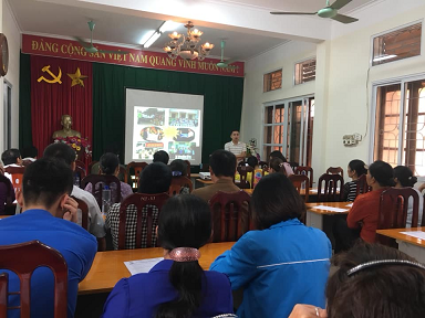 Đoàn viên thành niên và nhân dân tham gia tập huấn tại xã Dĩnh Trì