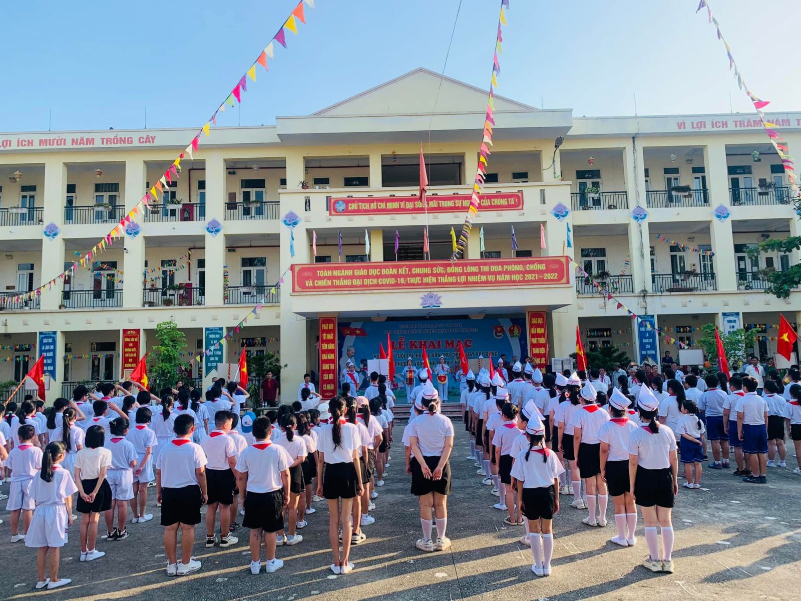 Lễ khai mạc hội trại