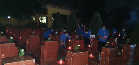 Một số hình ảnh tại buổi lễ dâng hương đêm 26/7/2021 của Đoàn xã Đồng Sơn